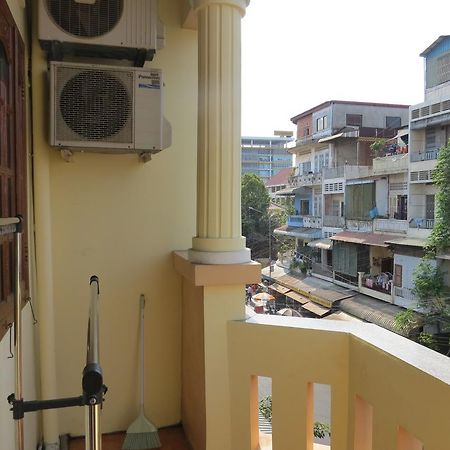 Jun Jun Guesthouse Пном Пен Екстериор снимка