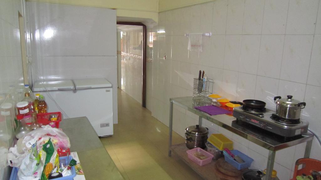 Jun Jun Guesthouse Пном Пен Екстериор снимка