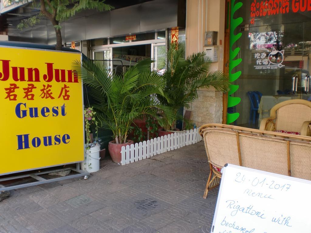 Jun Jun Guesthouse Пном Пен Екстериор снимка